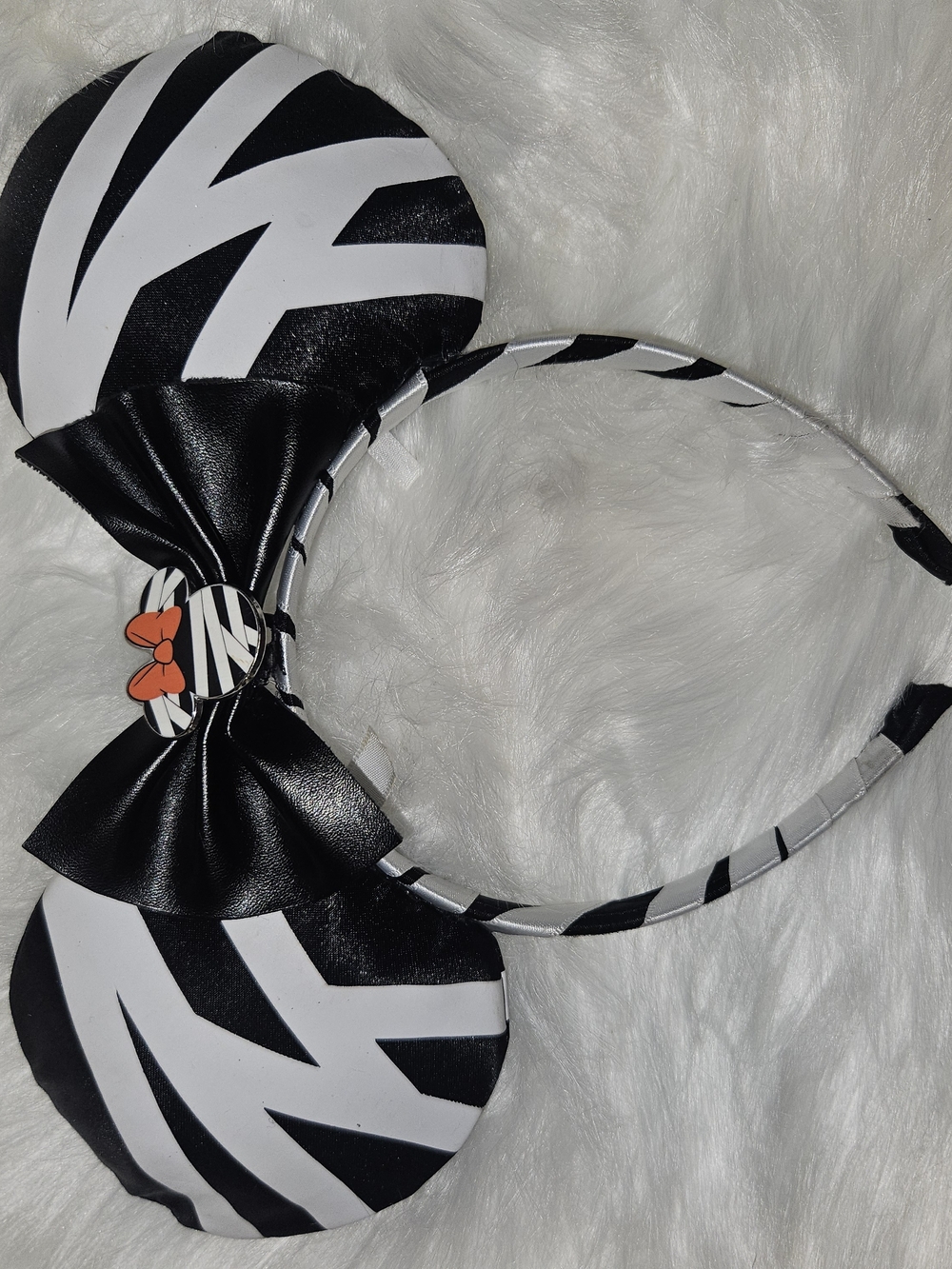 Black & White Zebra Print Bow Ear Headband